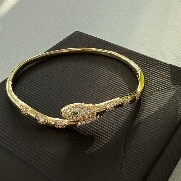 Serpenti Gold Snake Bracelet - Picture 7 of 14